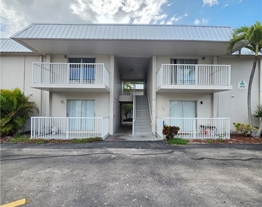 1830 Maravilla Avenue - Photo Thumbnail 23