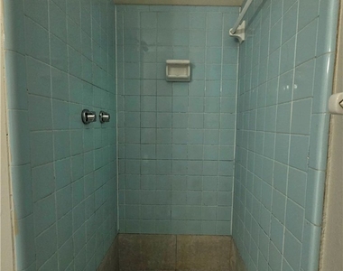 1830 Maravilla Avenue - Photo Thumbnail 20