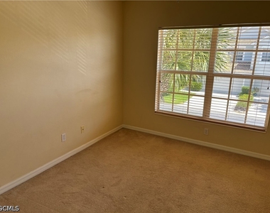 8271 Village Edge Circle - Photo Thumbnail 8