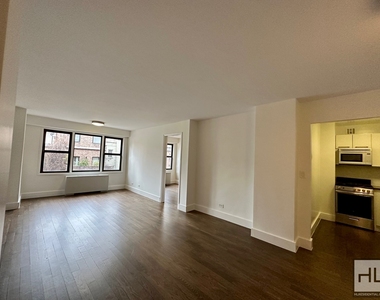 East 63 Street - Photo Thumbnail 1