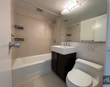 East 63 Street - Photo Thumbnail 8