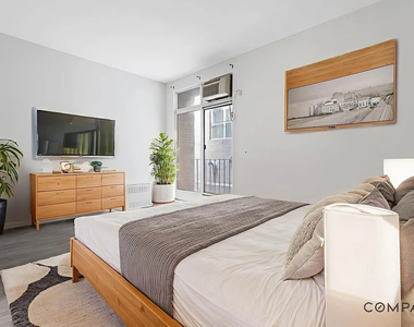 33 Gold Street - Photo Thumbnail 1