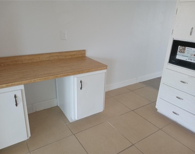 2359 Finlandia Lane - Photo Thumbnail 9