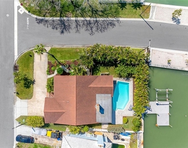 562 Johns Pass Avenue - Photo Thumbnail 49