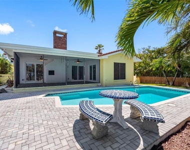 562 Johns Pass Avenue - Photo Thumbnail 37