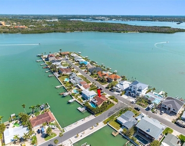 562 Johns Pass Avenue - Photo Thumbnail 1