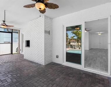 562 Johns Pass Avenue - Photo Thumbnail 26