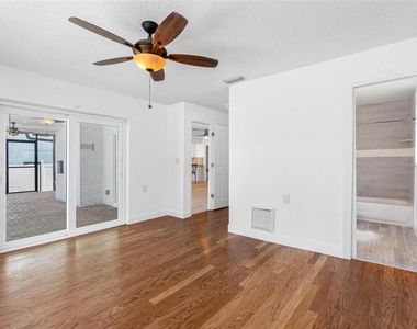 562 Johns Pass Avenue - Photo Thumbnail 28