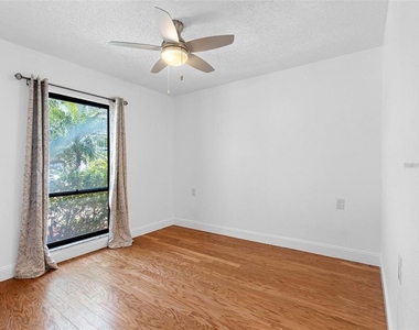 562 Johns Pass Avenue - Photo Thumbnail 21