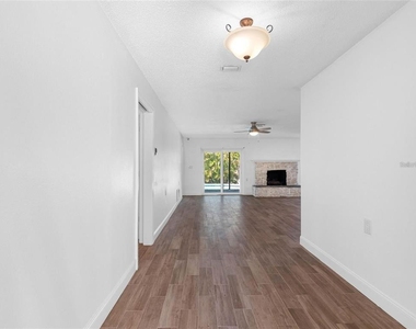 562 Johns Pass Avenue - Photo Thumbnail 13