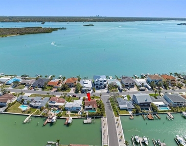 562 Johns Pass Avenue - Photo Thumbnail 2