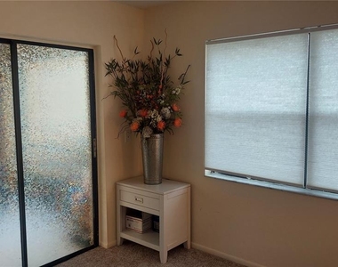207 Woodlake Wynde - Photo Thumbnail 6