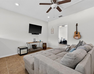 3204 W Marlin Avenue - Photo Thumbnail 1