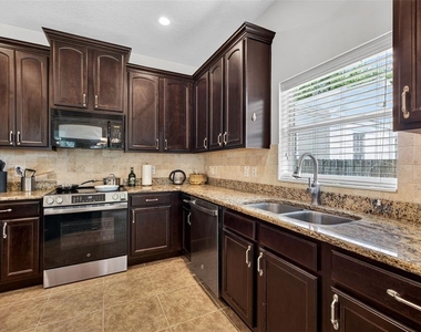 3204 W Marlin Avenue - Photo Thumbnail 9