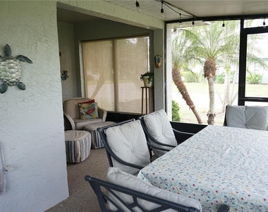 2102 Hereford Drive - Photo Thumbnail 20