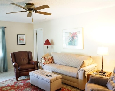 2102 Hereford Drive - Photo Thumbnail 4