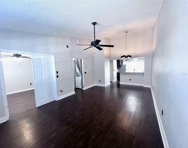 7828 Hardwick Drive - Photo Thumbnail 10