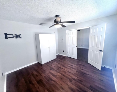 7828 Hardwick Drive - Photo Thumbnail 12