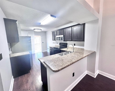 7828 Hardwick Drive - Photo Thumbnail 18