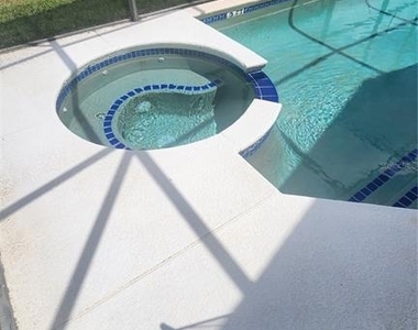 2618 Emerald Island Boulevard - Photo Thumbnail 14