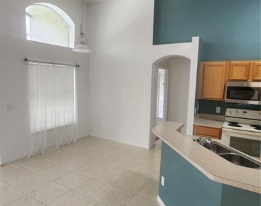 2618 Emerald Island Boulevard - Photo Thumbnail 18