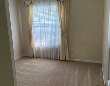 1134 S Pine Ridge Circle - Photo Thumbnail 14