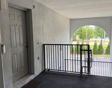 1134 S Pine Ridge Circle - Photo Thumbnail 2