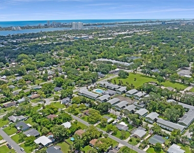 840 Center Avenue - Photo Thumbnail 3