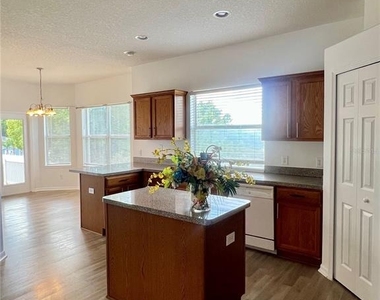 2234 N Normandy Boulevard - Photo Thumbnail 4