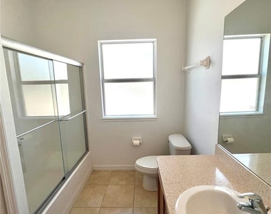 2234 N Normandy Boulevard - Photo Thumbnail 15