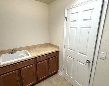 5217 Dove Tree Street - Photo Thumbnail 34