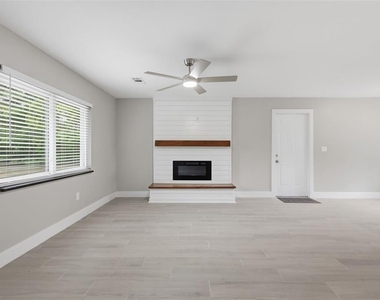 550 E Minnesota Avenue - Photo Thumbnail 27