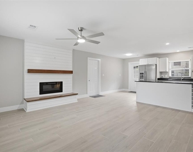 550 E Minnesota Avenue - Photo Thumbnail 29