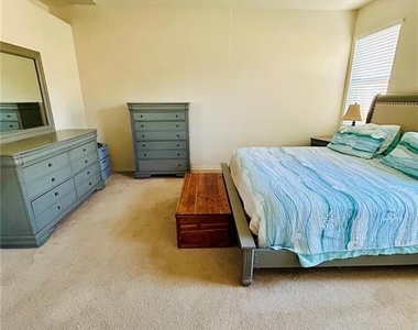 2420 Caraway Drive - Photo Thumbnail 7