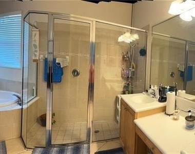 2420 Caraway Drive - Photo Thumbnail 14