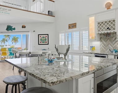 220 Mockingbird Street - Photo Thumbnail 11