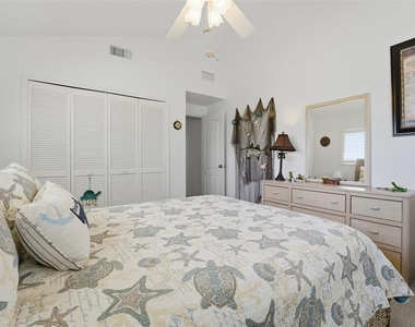 220 Mockingbird Street - Photo Thumbnail 31