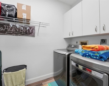 220 Mockingbird Street - Photo Thumbnail 35