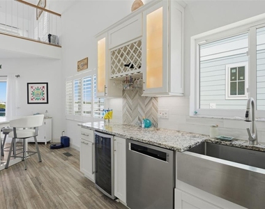 220 Mockingbird Street - Photo Thumbnail 10