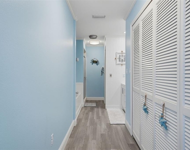 220 Mockingbird Street - Photo Thumbnail 25