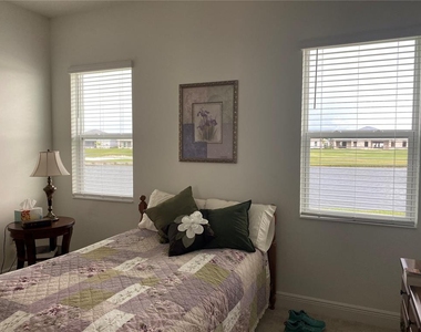 1670 Royal Court - Photo Thumbnail 7