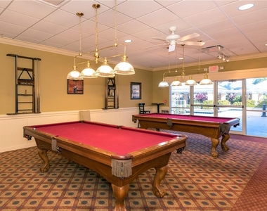 1670 Royal Court - Photo Thumbnail 21