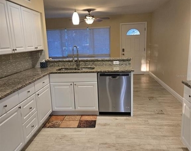 2212 Vinson Avenue - Photo Thumbnail 4