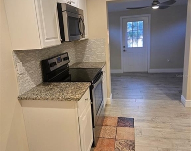 2212 Vinson Avenue - Photo Thumbnail 3