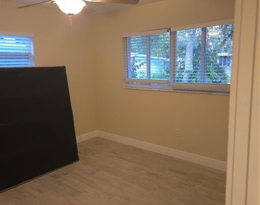 2212 Vinson Avenue - Photo Thumbnail 11