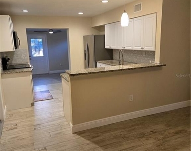 2212 Vinson Avenue - Photo Thumbnail 2