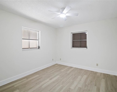 1028 Lillian Street - Photo Thumbnail 8