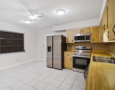 1028 Lillian Street - Photo Thumbnail 13