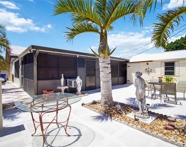 1028 Lillian Street - Photo Thumbnail 29