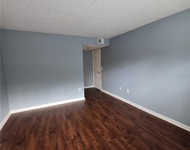 2500 Winding Creek Boulevard - Photo Thumbnail 8